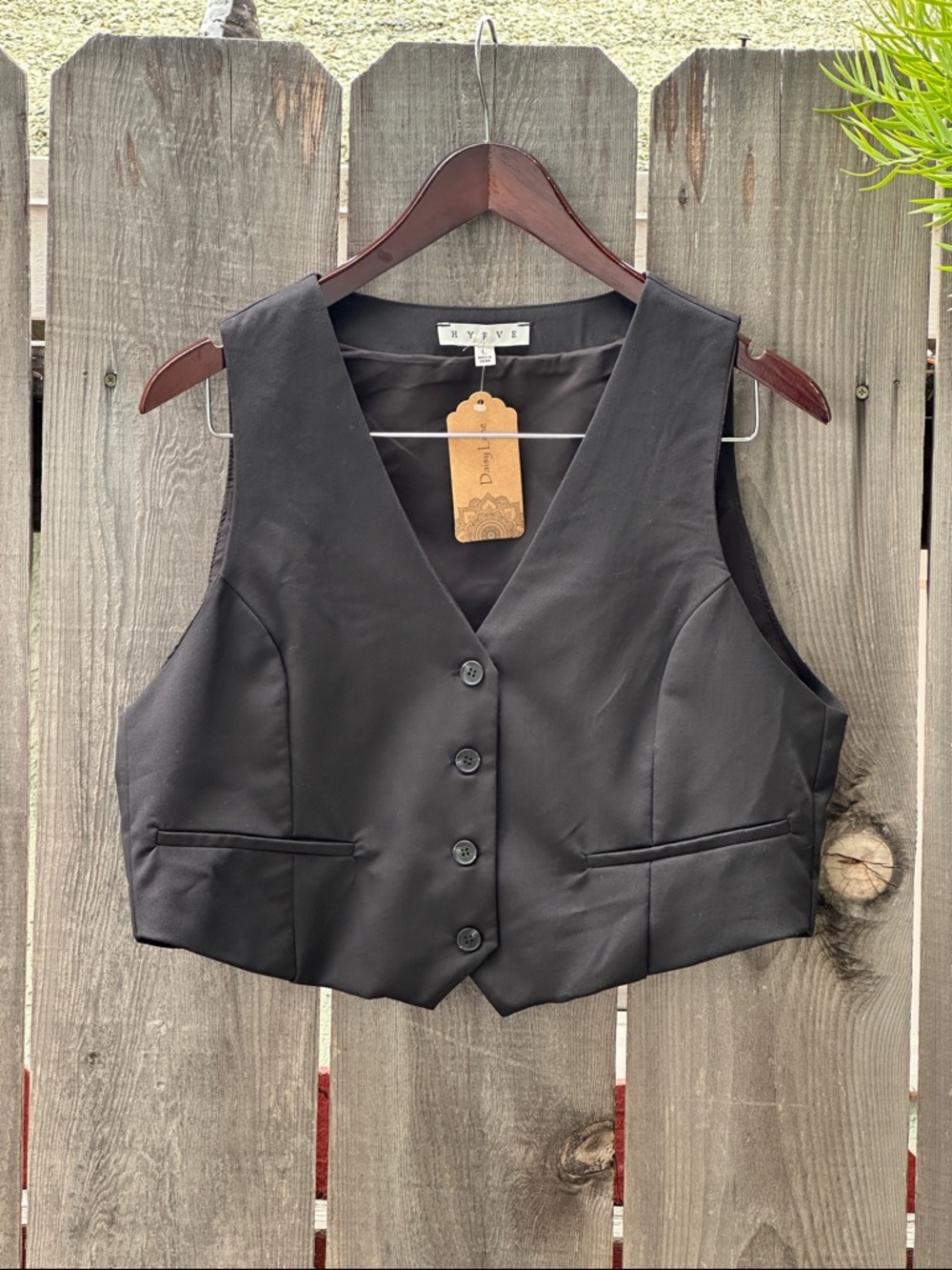 Black cropped vest, brand new!